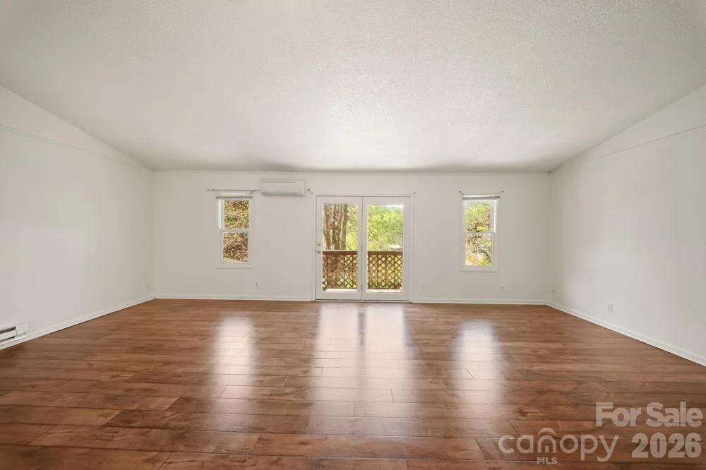 290 Hookers Gap Road Candler, NC 28715