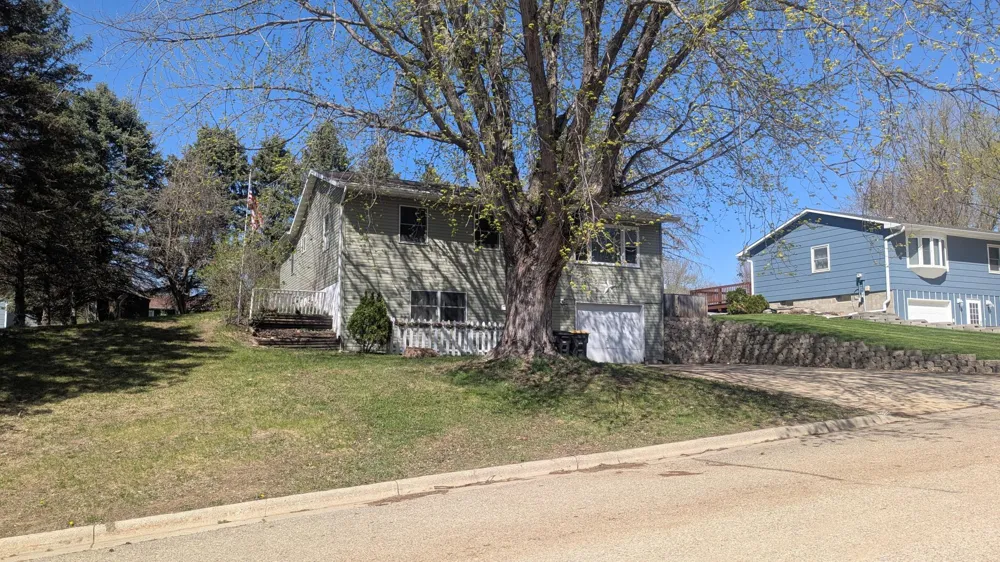 308 Connie Lane Eagle Lake, MN 56024