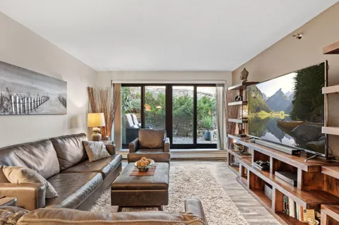 52 Groveland Terrace #108