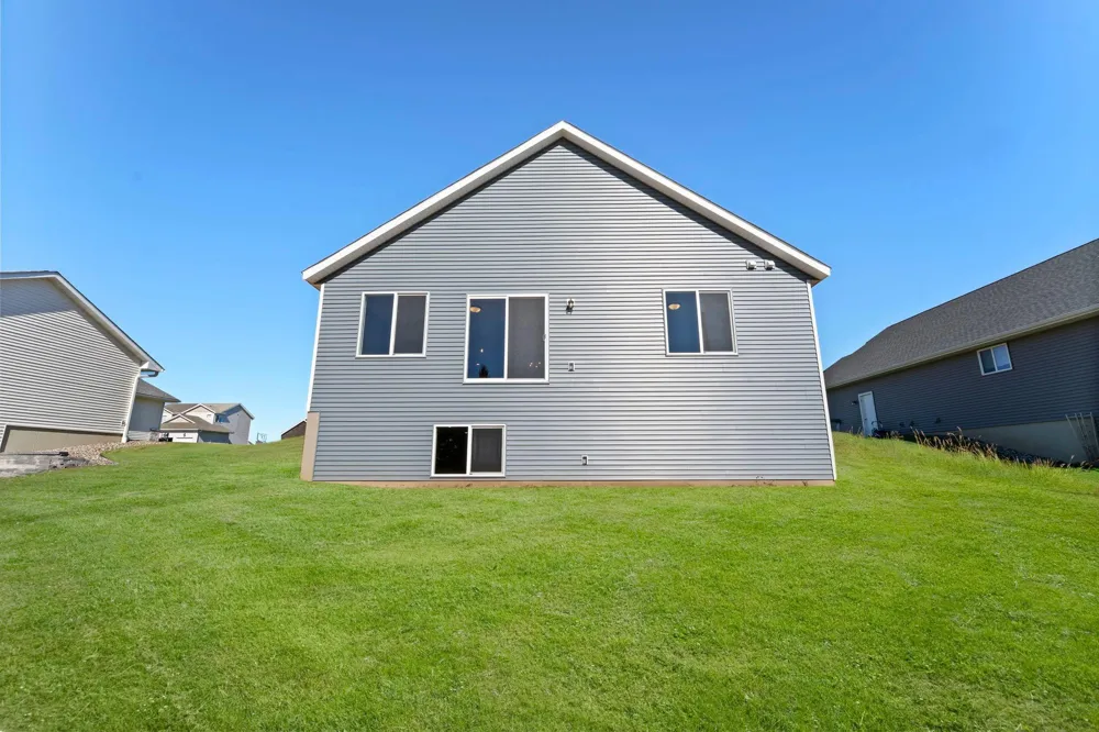 368 Ridge Road Le Sueur, MN 56058