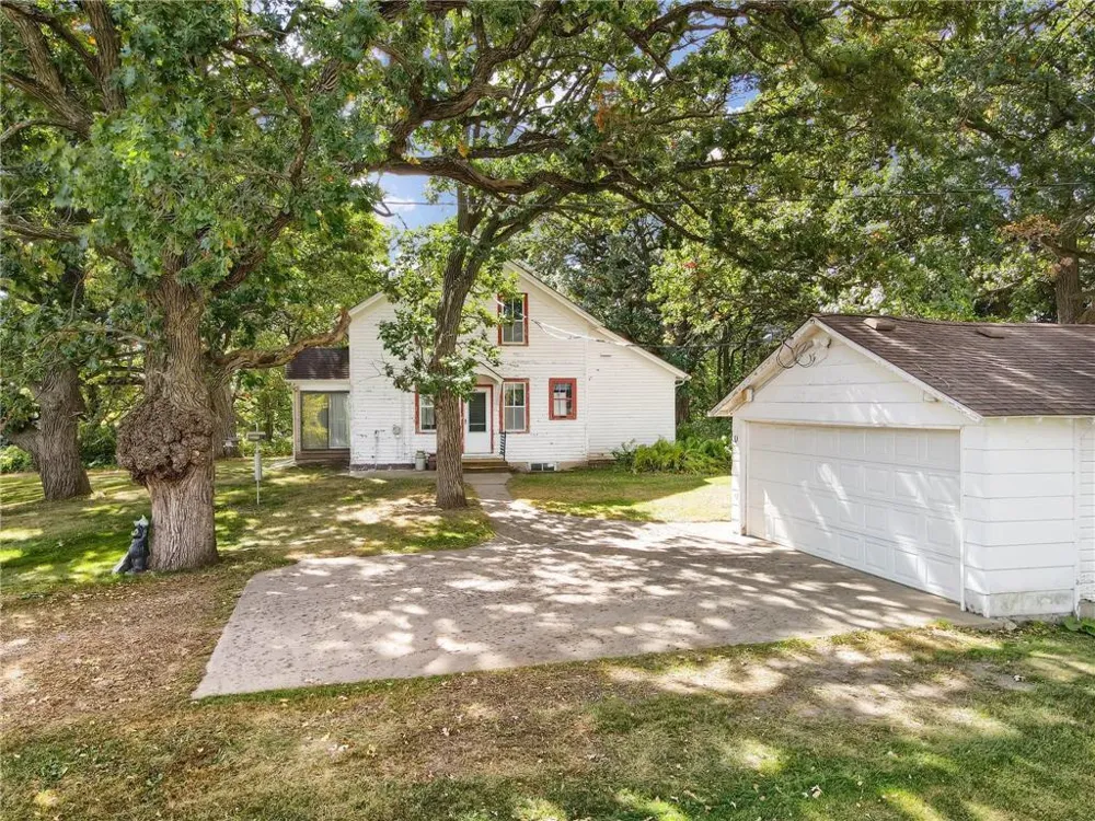344 NE 1st Street Belle Plaine, MN 56011