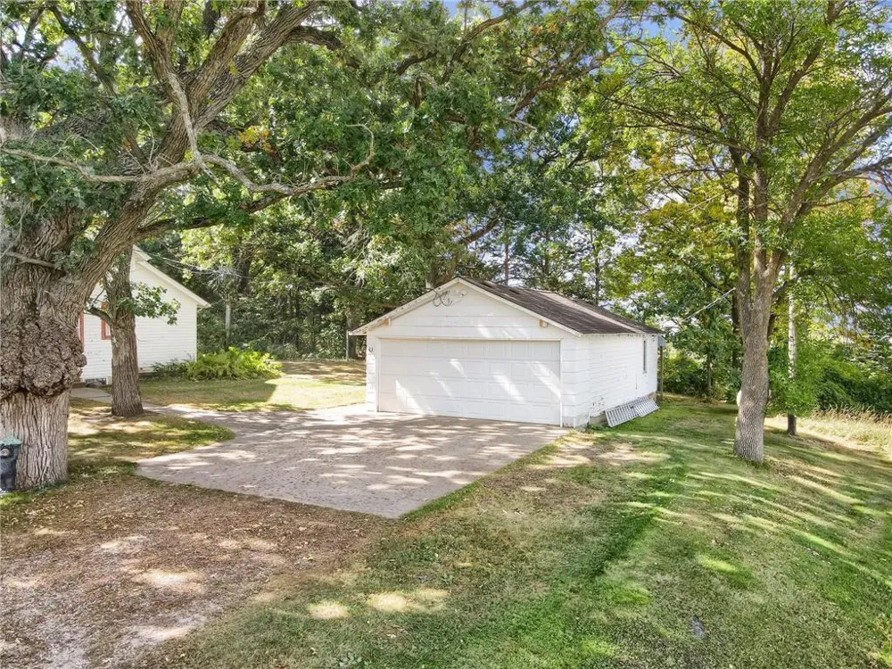 344 NE 1st Street Belle Plaine, MN 56011