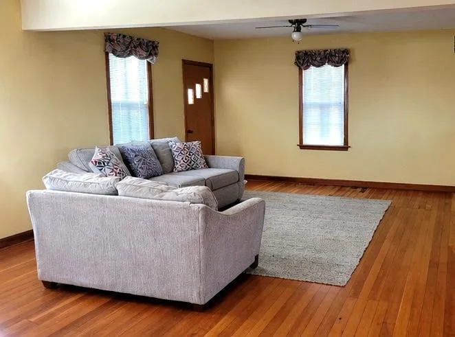 344 NE 1st Street Belle Plaine, MN 56011