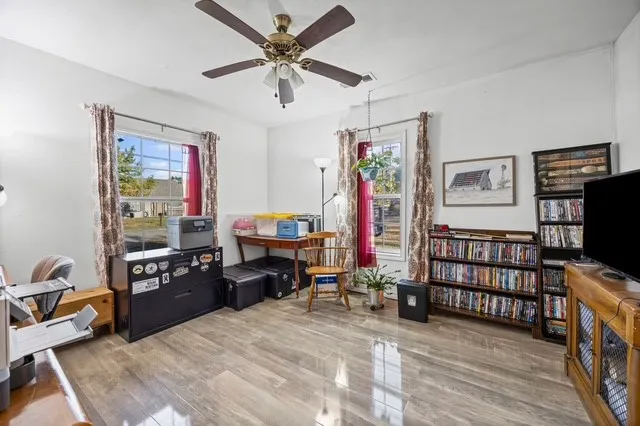 406 S LLano Street Whitney, TX 76692