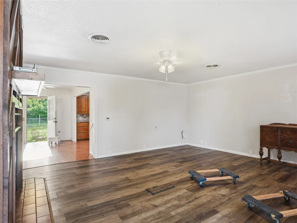 511 Clay Street Henrietta, TX 76365