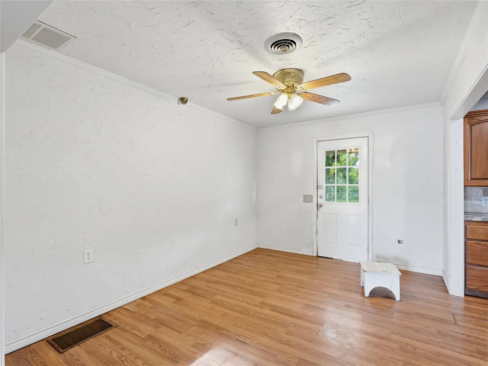 511 Clay Street Henrietta, TX 76365