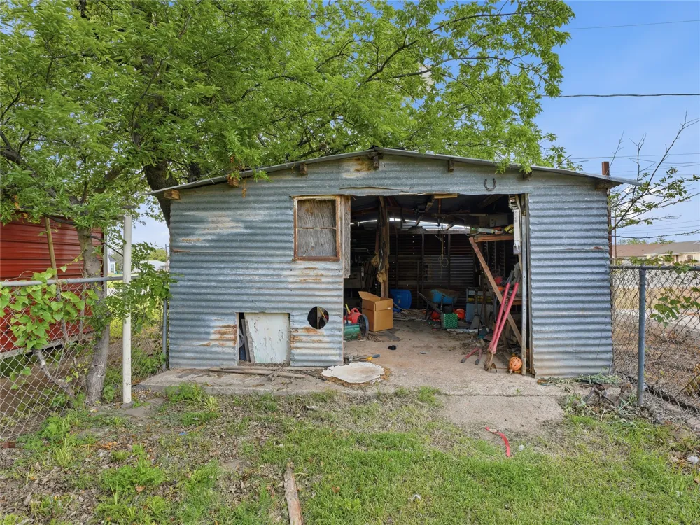 511 Clay Street Henrietta, TX 76365