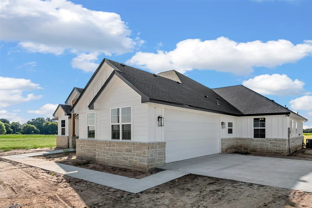 173 Willow Branch Road McGregor, TX 76657