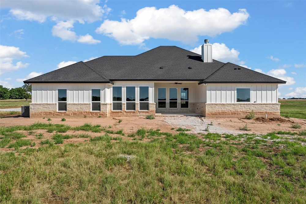 173 Willow Branch Road McGregor, TX 76657