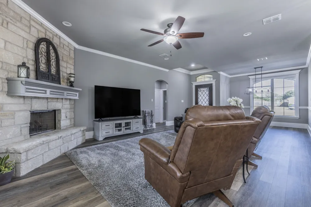 233 Fox Run Lane Robinson, TX 76706