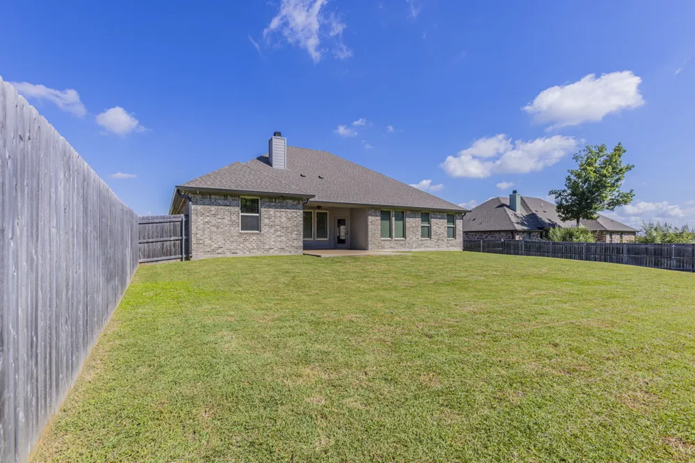 233 Fox Run Lane Robinson, TX 76706