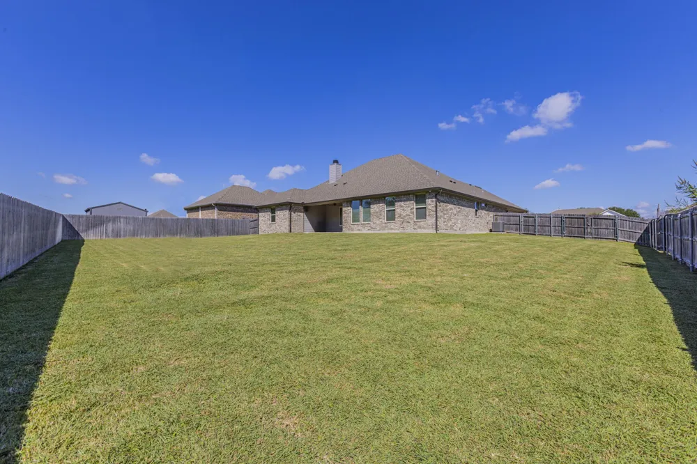 233 Fox Run Lane Robinson, TX 76706