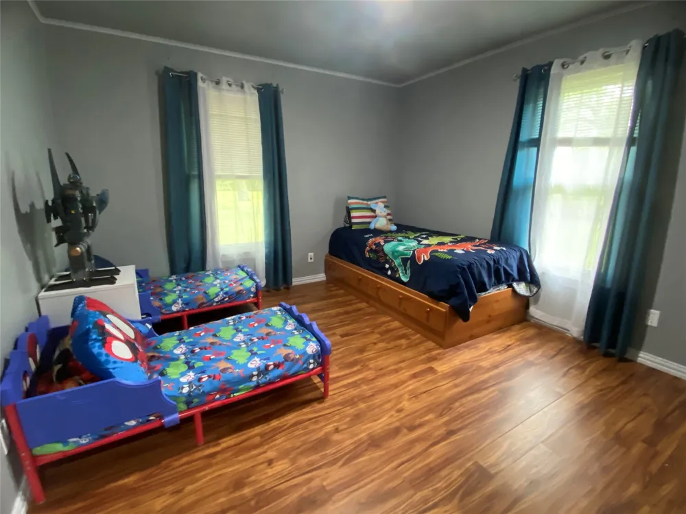 152 County Road 4871 Newark, TX 76071