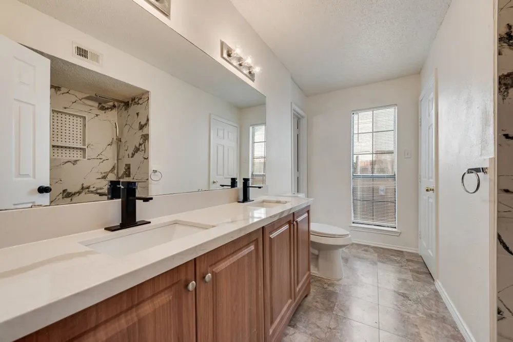 4028 O B Crowe Drive Dallas, TX 75227