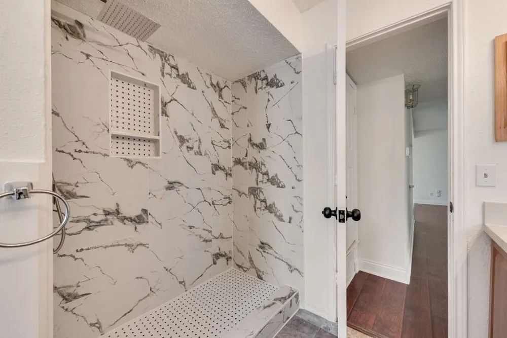 4028 O B Crowe Drive Dallas, TX 75227