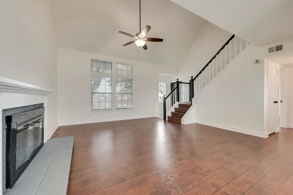4028 O B Crowe Drive Dallas, TX 75227