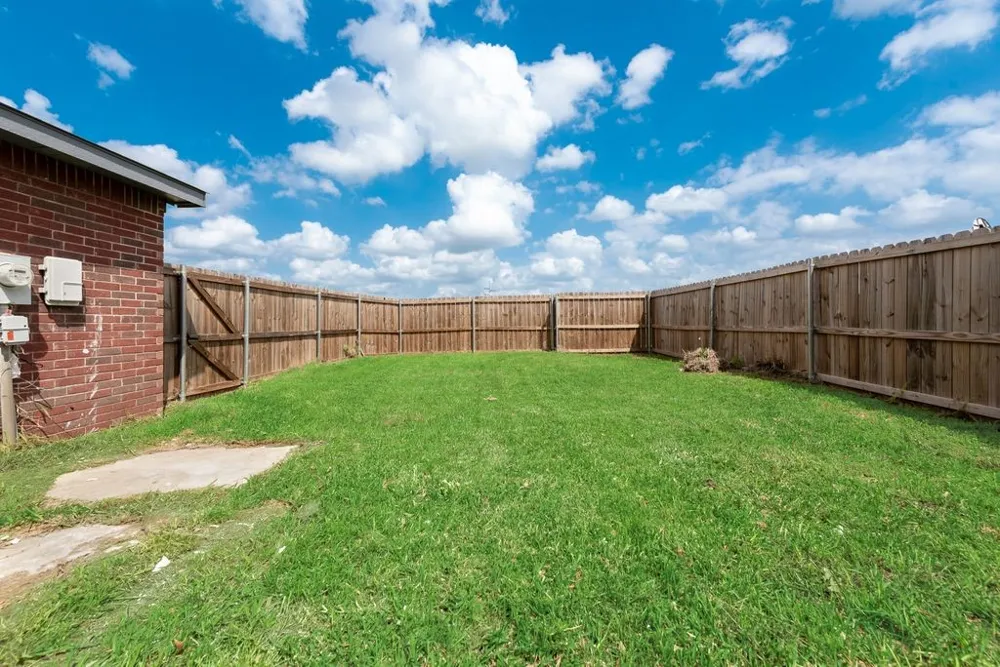 4028 O B Crowe Drive Dallas, TX 75227