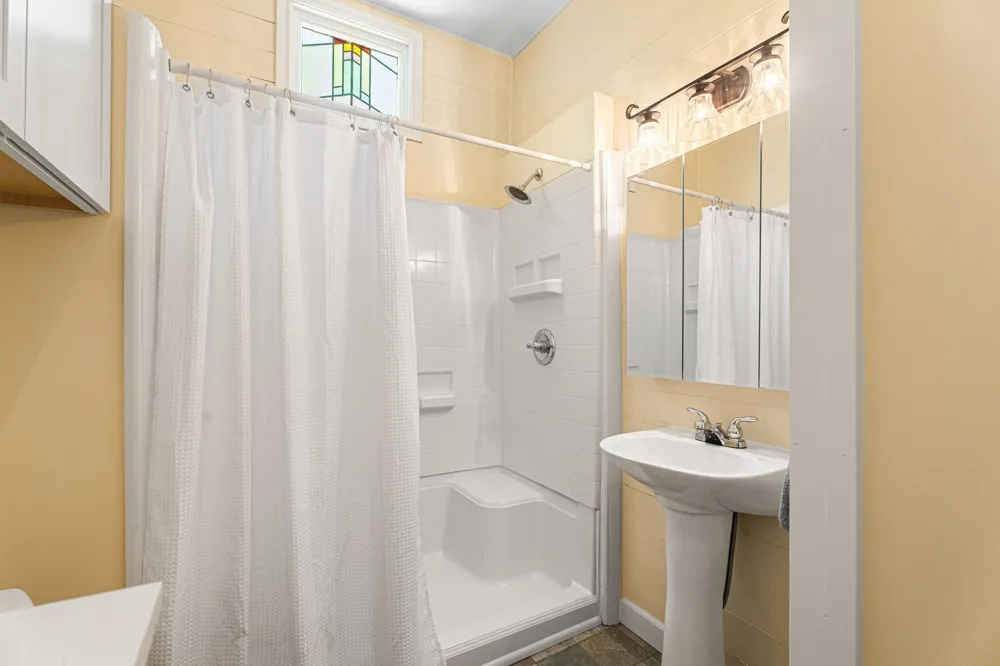 1009 Pacific Mineola, TX 75773
