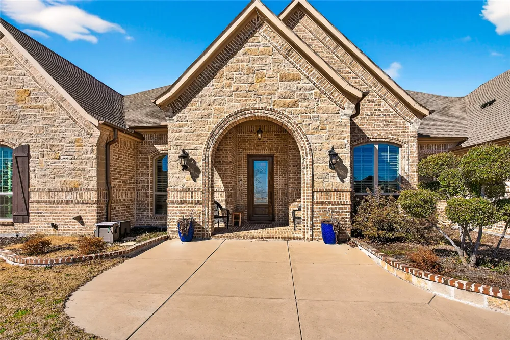 12099 Briargrove Lane Talty, TX 75126