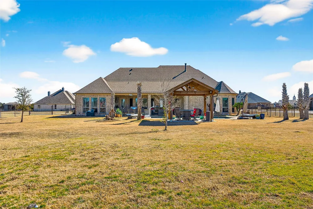 12099 Briargrove Lane Talty, TX 75126