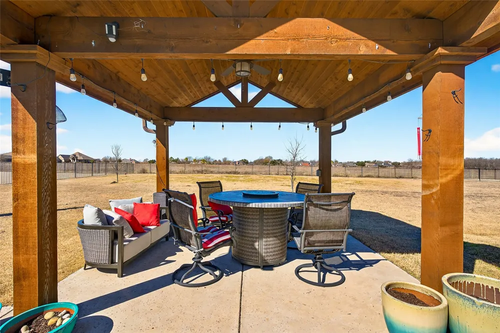 12099 Briargrove Lane Talty, TX 75126