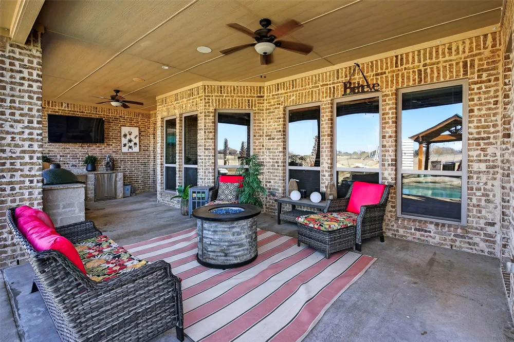12099 Briargrove Lane Talty, TX 75126