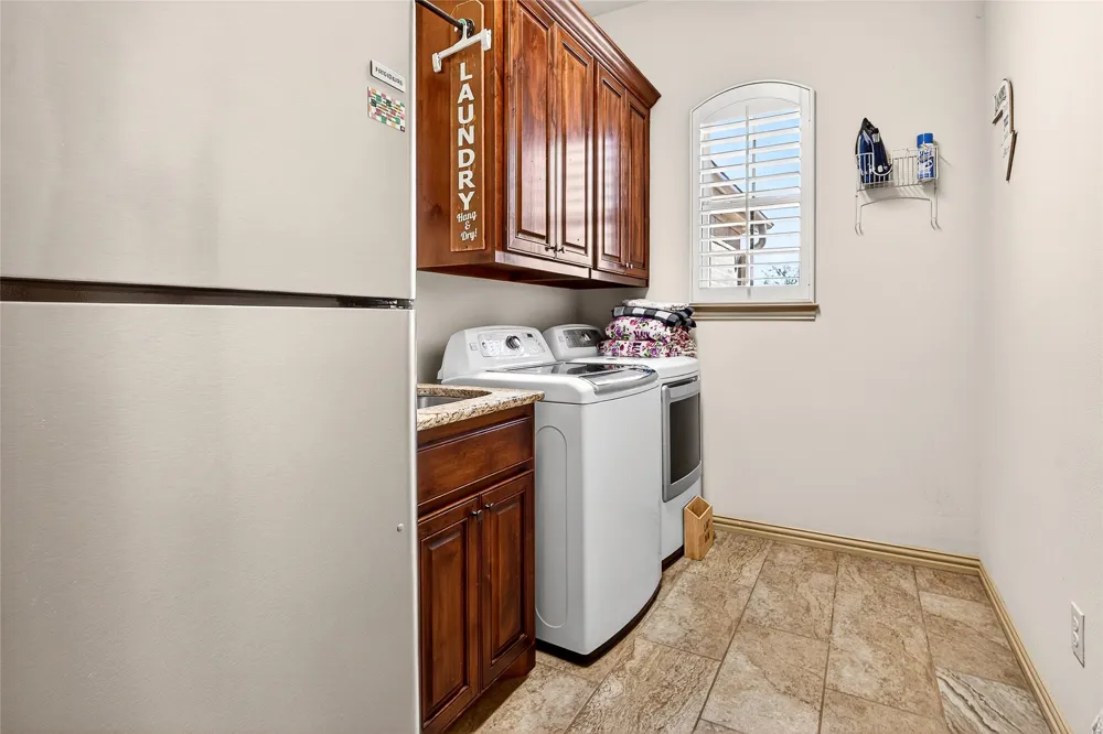 12099 Briargrove Lane Talty, TX 75126