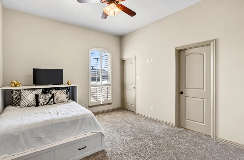 12099 Briargrove Lane Talty, TX 75126