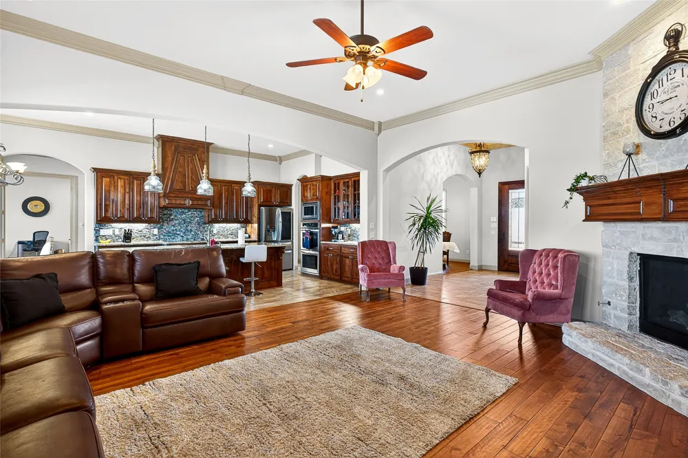 12099 Briargrove Lane Talty, TX 75126