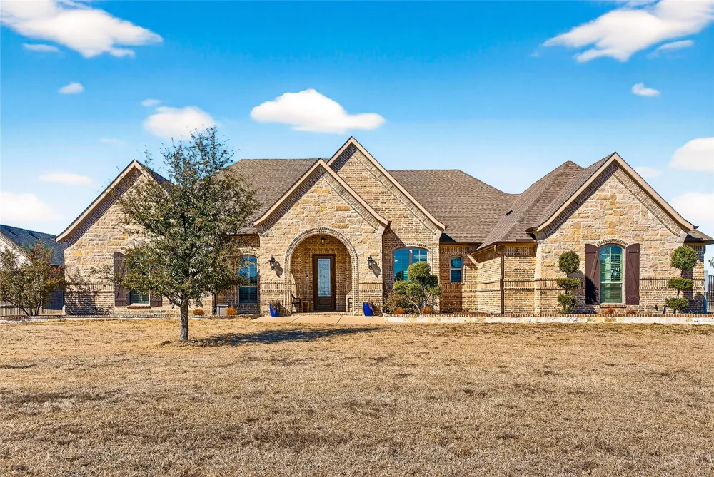 12099 Briargrove Lane Talty, TX 75126