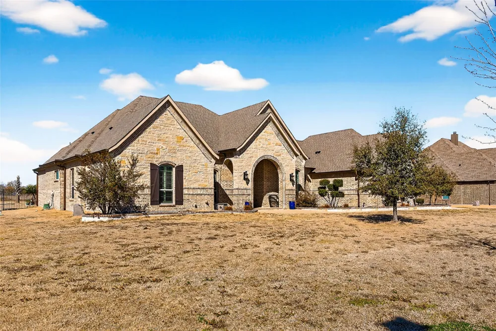 12099 Briargrove Lane Talty, TX 75126