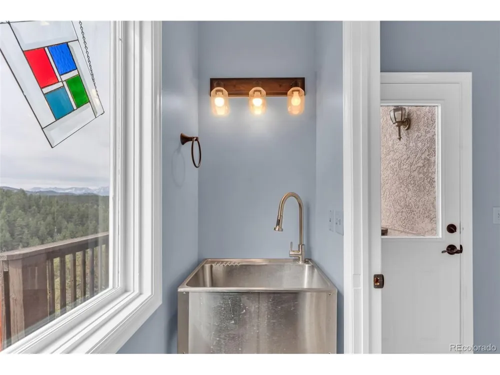 4430 County Road 260 Westcliffe, CO 81252