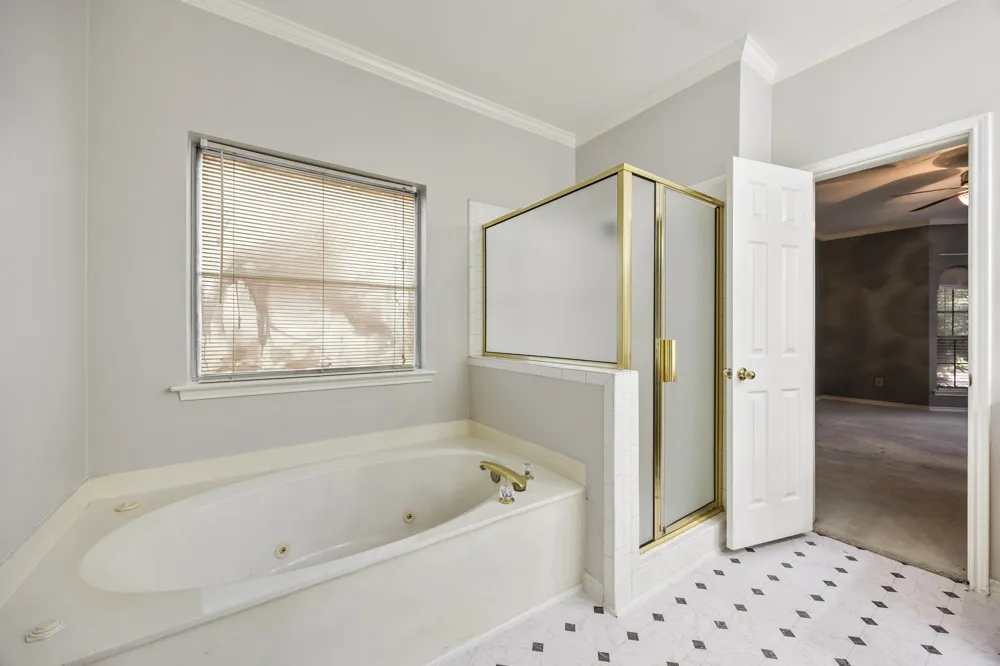 9209 Chimneywood Drive Rowlett, TX 75089