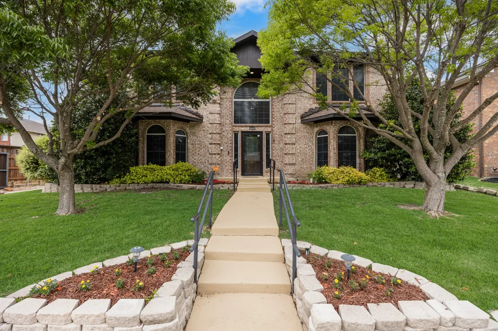 9209 Chimneywood Drive Rowlett, TX 75089