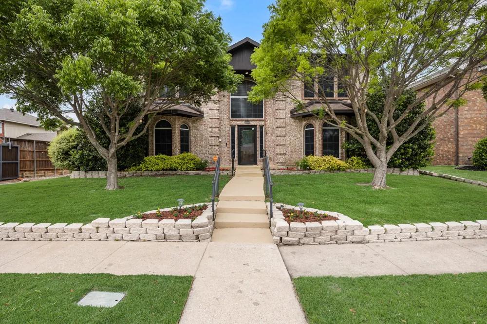 9209 Chimneywood Drive Rowlett, TX 75089