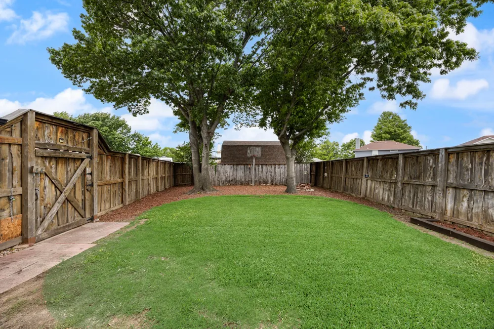 9209 Chimneywood Drive Rowlett, TX 75089