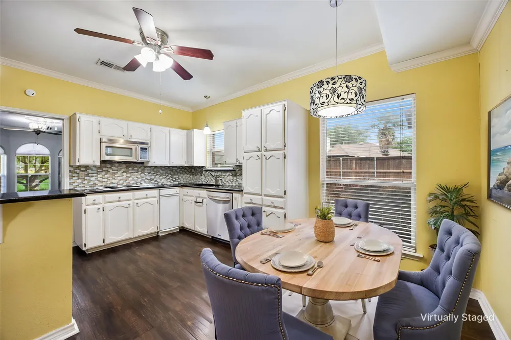 9209 Chimneywood Drive Rowlett, TX 75089