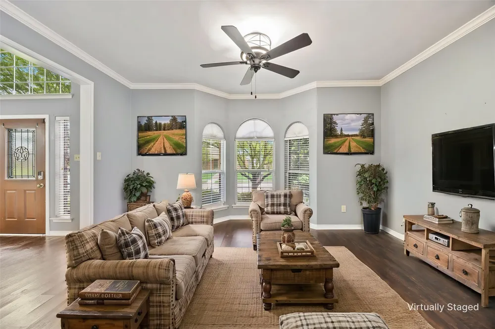 9209 Chimneywood Drive Rowlett, TX 75089