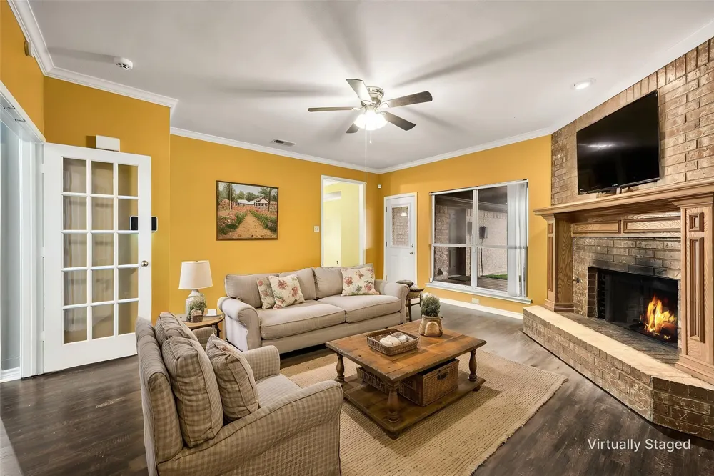 9209 Chimneywood Drive Rowlett, TX 75089