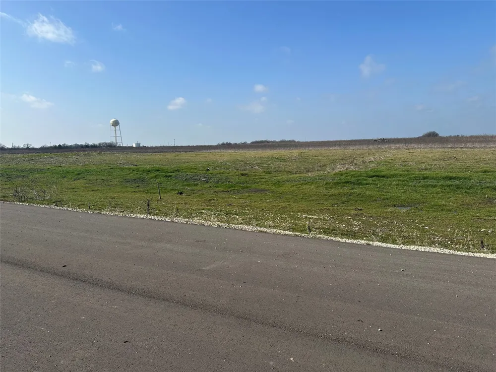 1383 Co Rd 2162 Caddo Mills, TX 75135