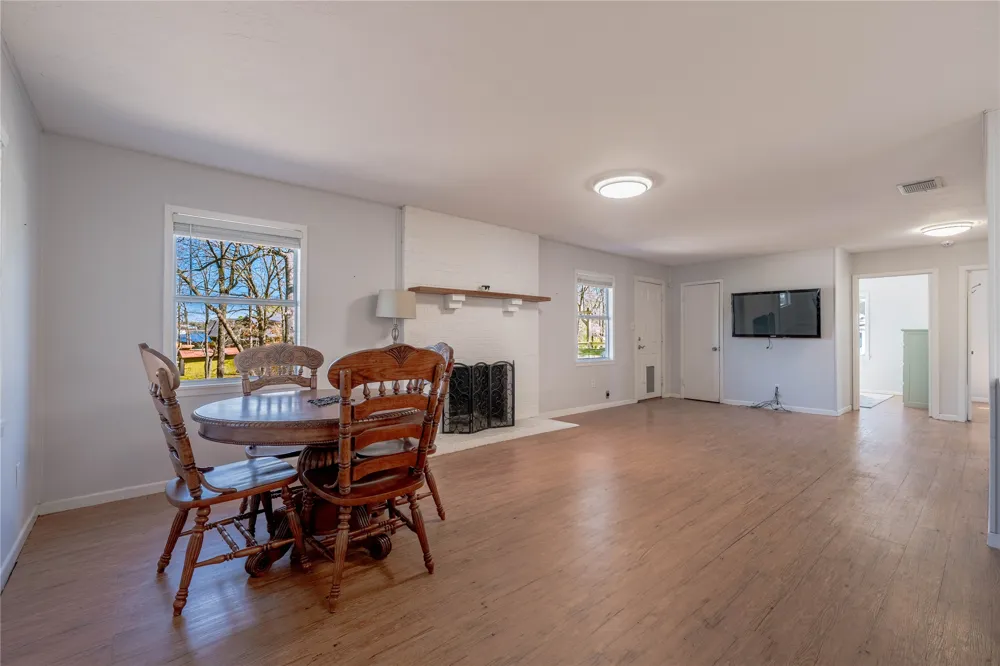 132 Mamie Drive Malakoff, TX 75148