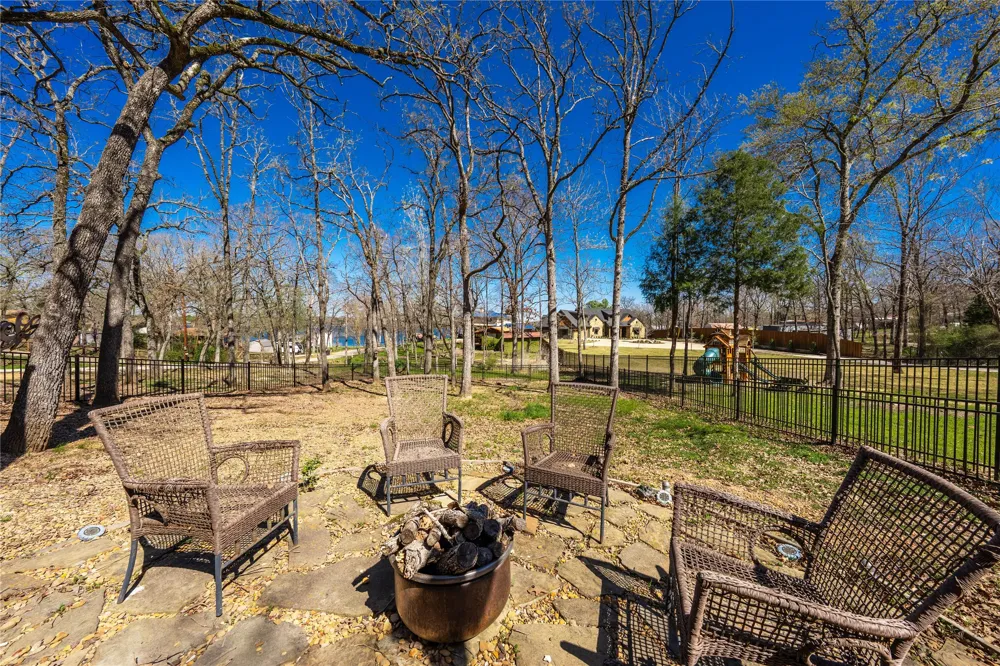 132 Mamie Drive Malakoff, TX 75148