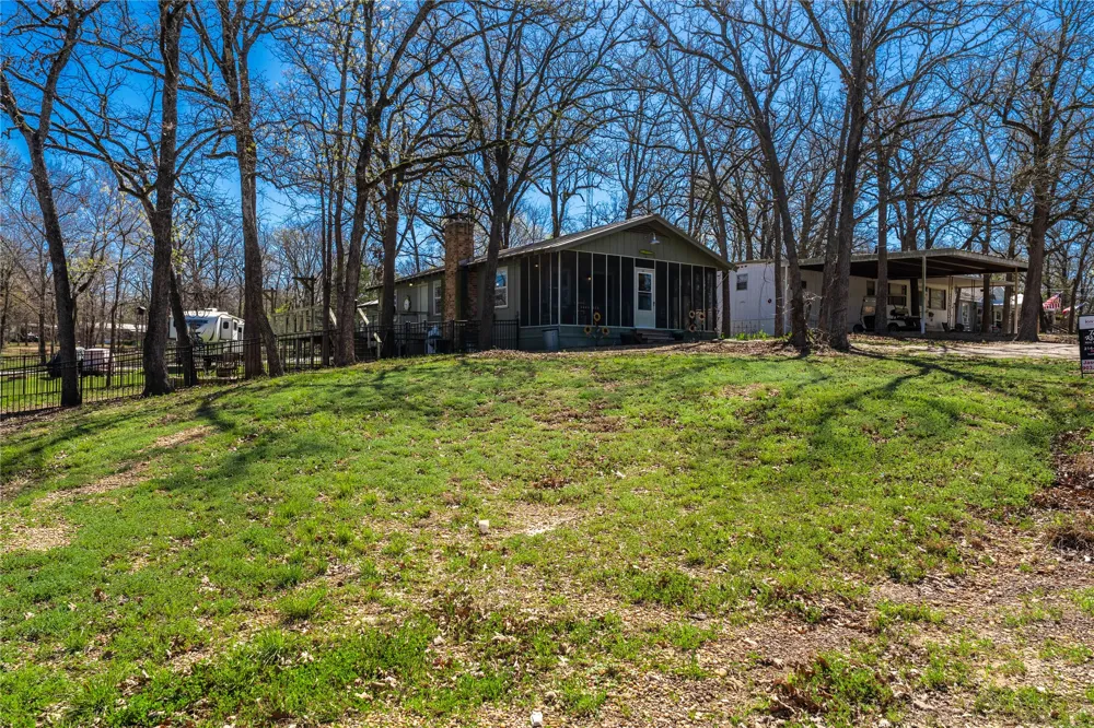 132 Mamie Drive Malakoff, TX 75148