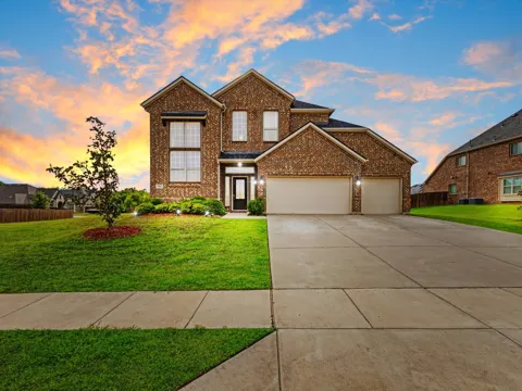 614 Woodridge Drive