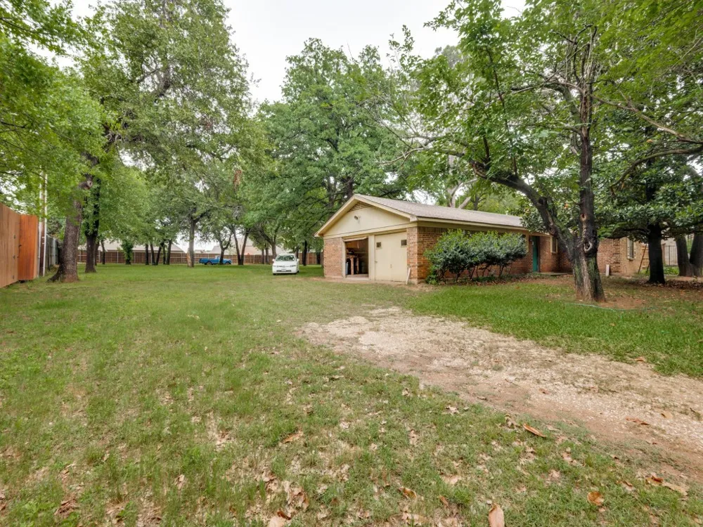 6805 Herbert Road Colleyville, TX 76034