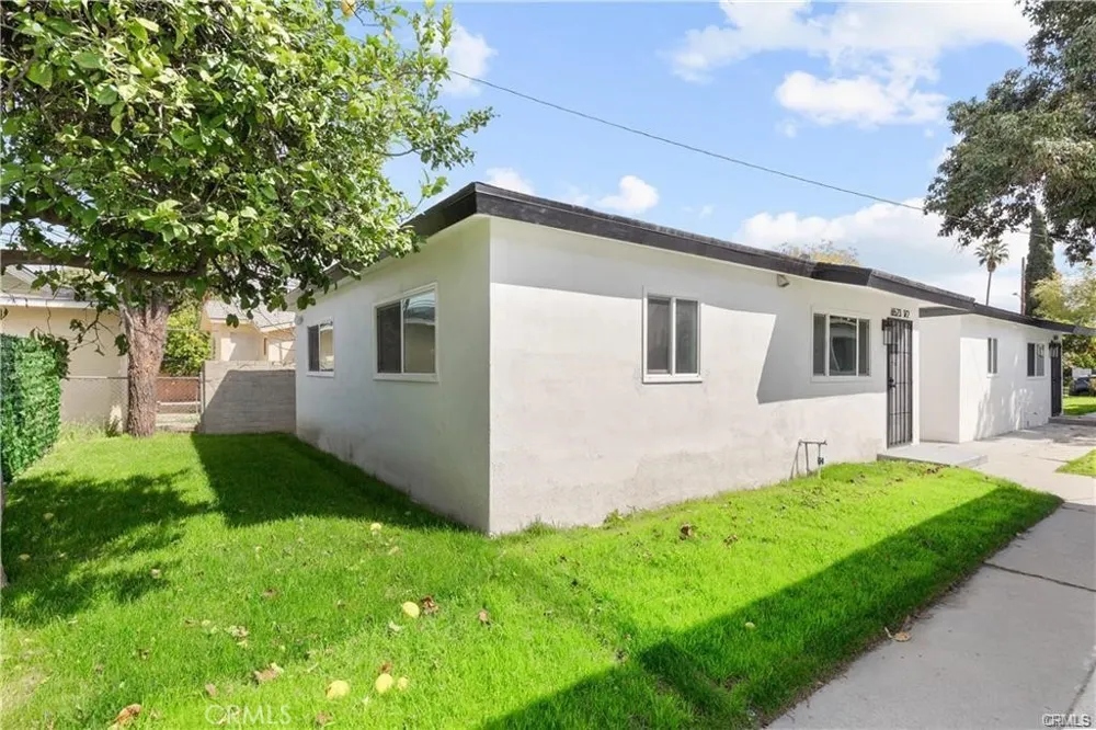 6523 Ajax Avenue Bell Gardens, CA 90201