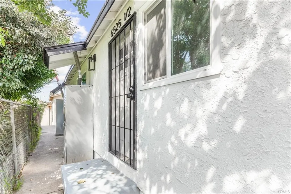 6523 Ajax Avenue Bell Gardens, CA 90201