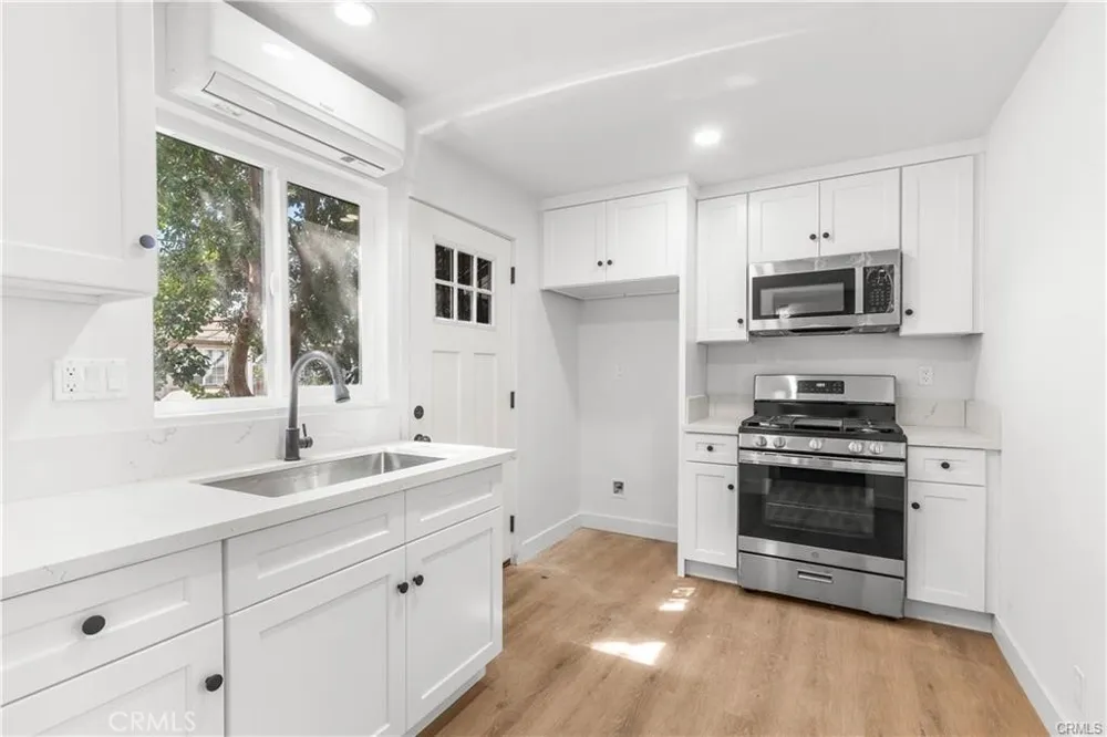 6523 Ajax Avenue Bell Gardens, CA 90201