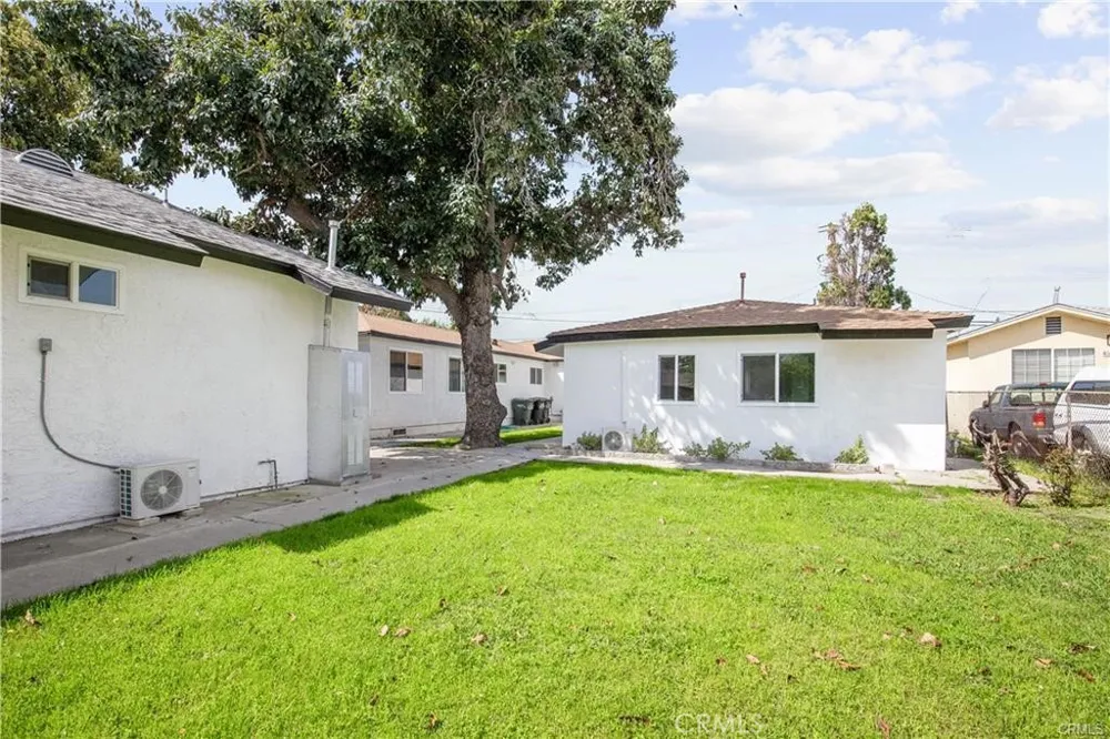 6523 Ajax Avenue Bell Gardens, CA 90201