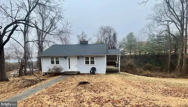 226 COMBS Warrenton, VA 20186